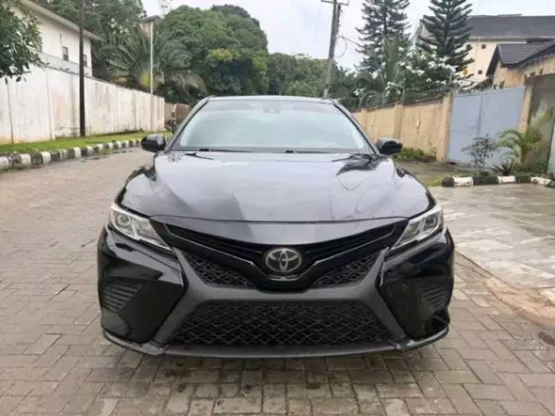 TOYOTA Camry   - 2018