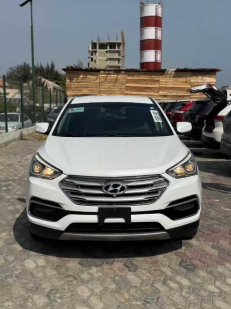 Hyundai Santa Fe Sport   - 2017