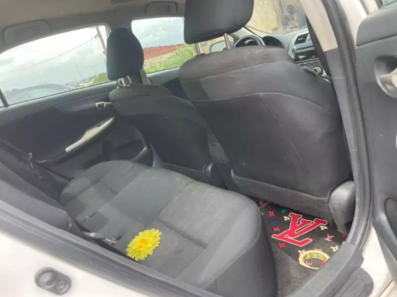 Toyota Corolla   - 2011