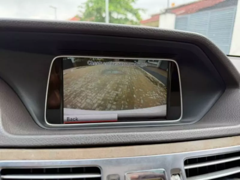 Mercedes-Benz E350   - 2013