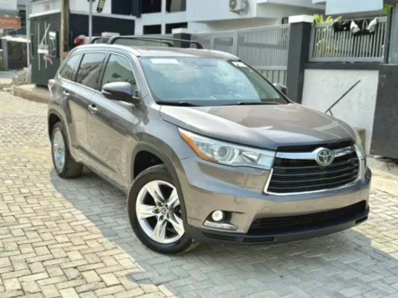TOYOTA Highlander   - 2016