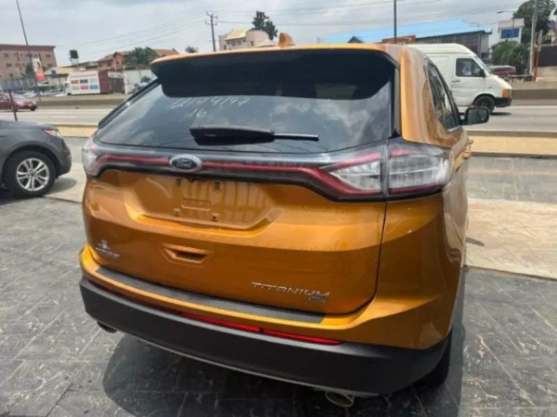 Ford Edge   - 2016