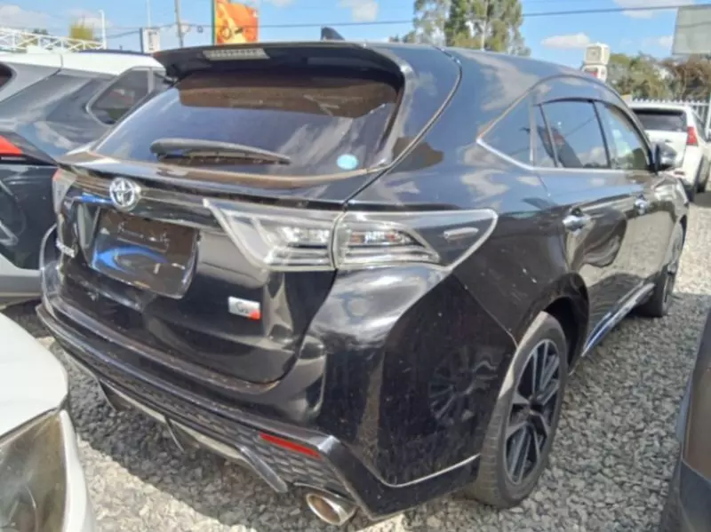 Toyota Harrier   - 2018