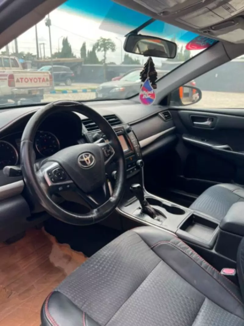 TOYOTA camry   - 2015