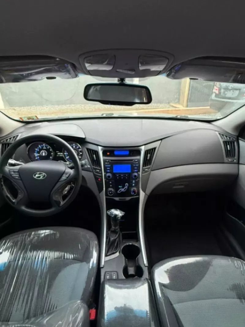 Hyundai Sonata   - 2013