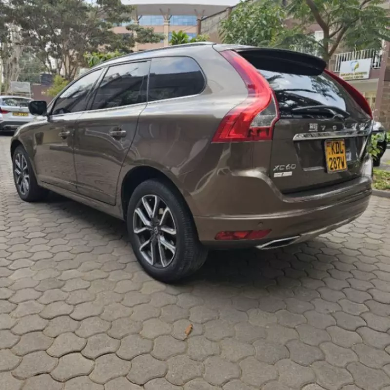 Volvo XC60   - 2016