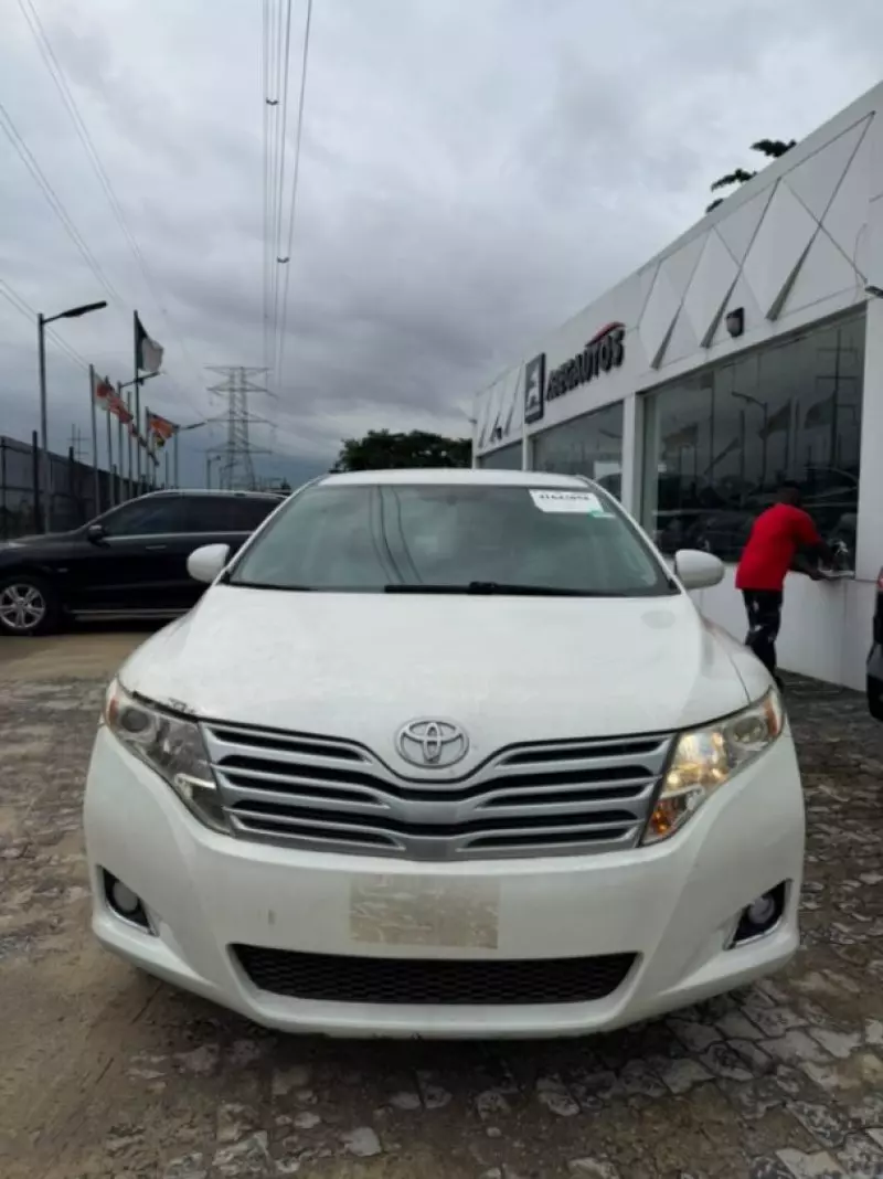 TOYOTA Venza   - 2011