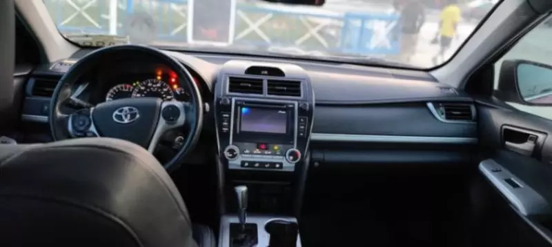 Toyota Camry   - 2013