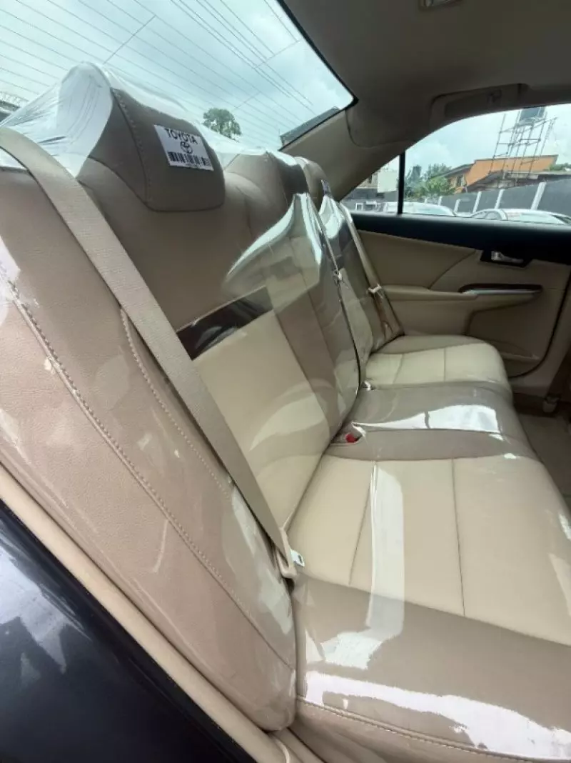 TOYOTA Camry   - 2012