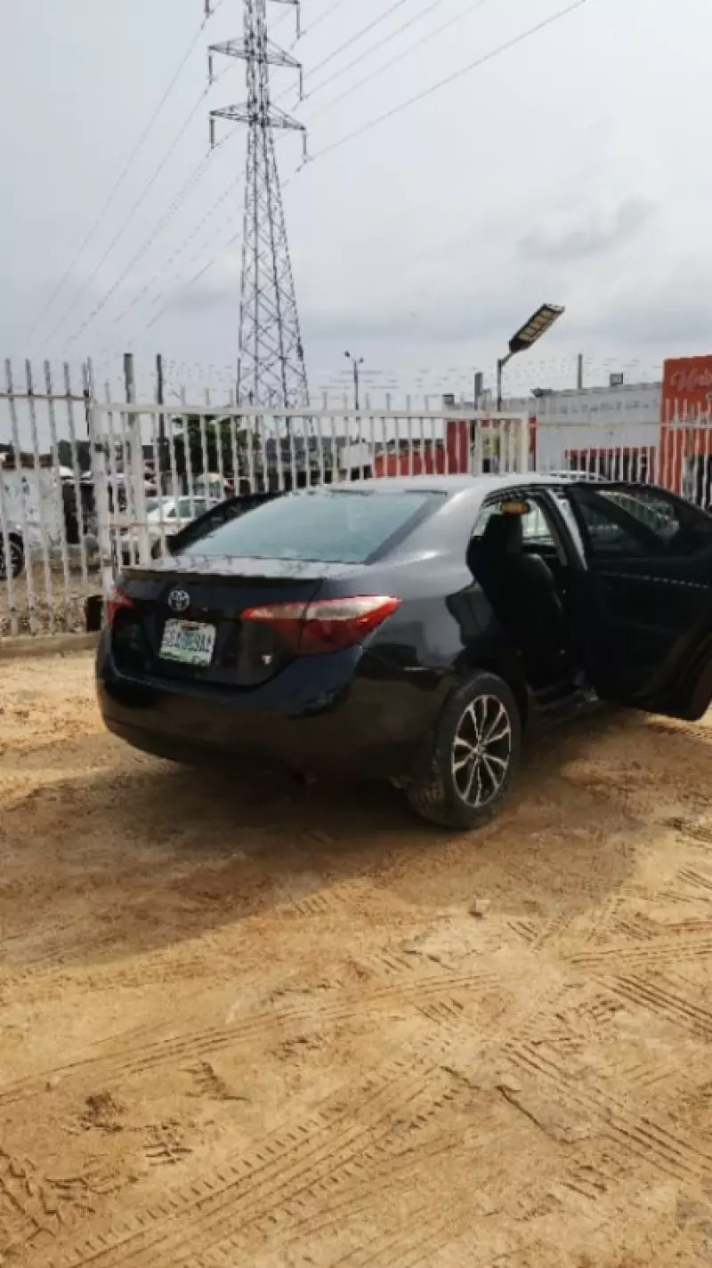 Toyota Corolla   - 2015