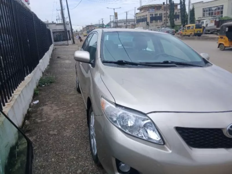 Toyota Corolla   - 2013