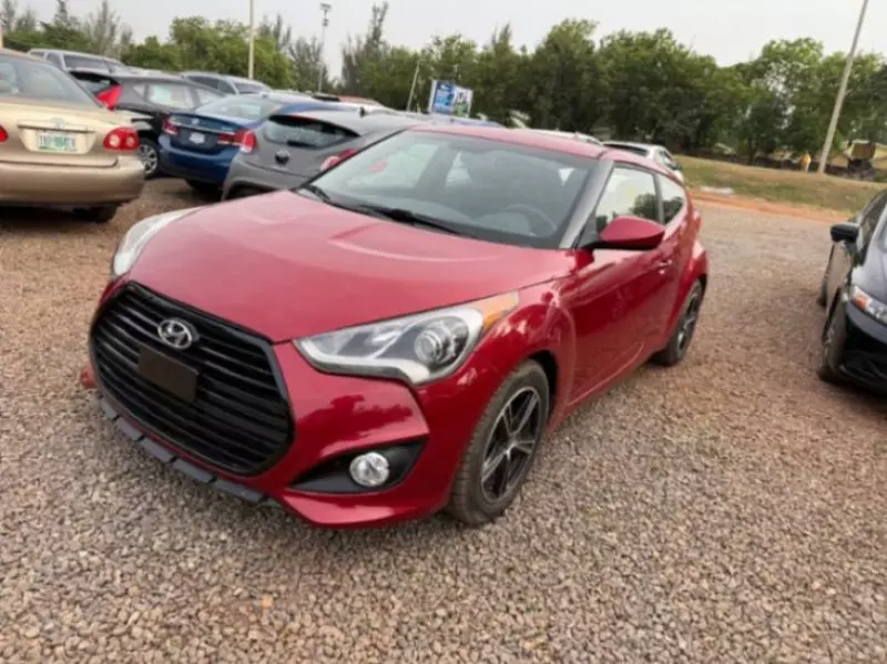 Hyundai Veloster   - 2016