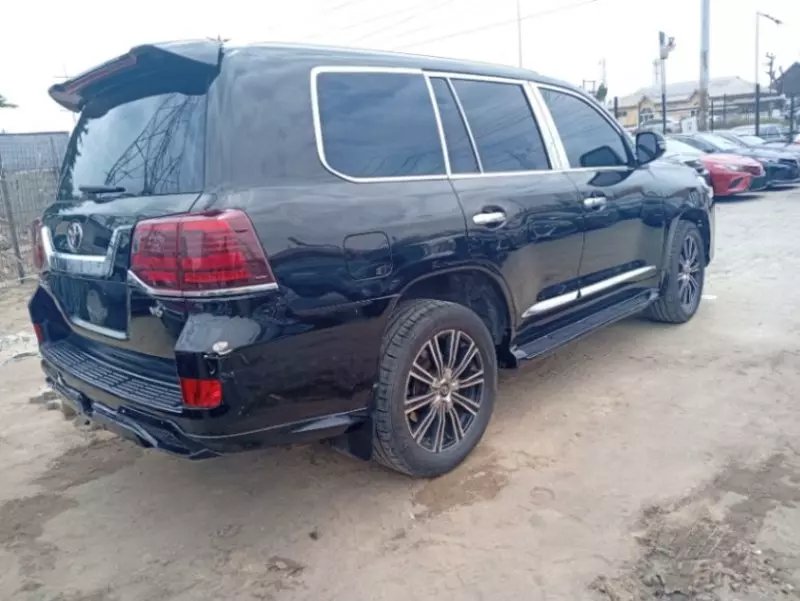 Toyota Land Cruiser   - 2010