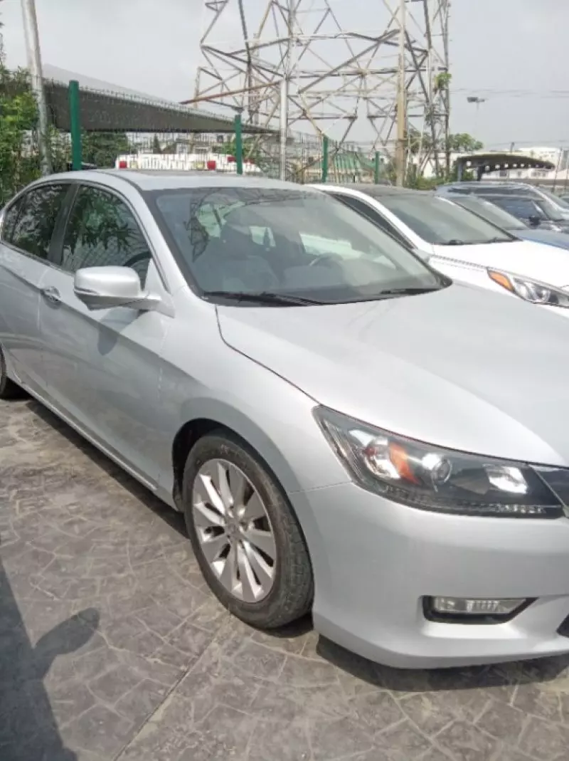 Honda Accord   - 2013