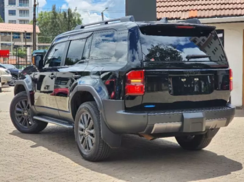 Toyota Landcruiser Prado   - 2024