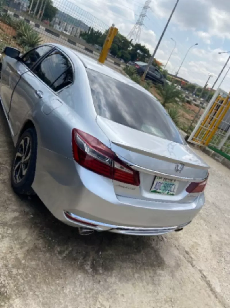 Honda Accord   - 2013