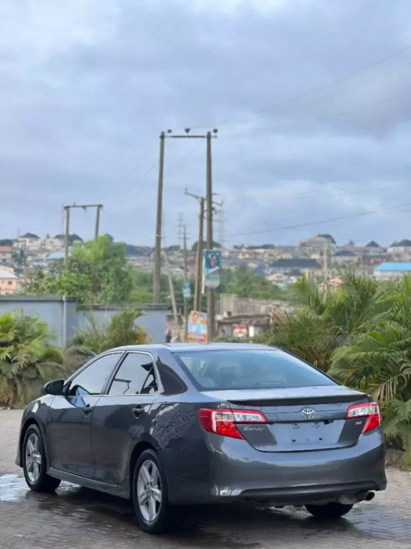 TOYOTA Camry   - 2014