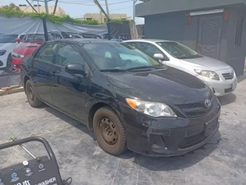 TOYOTA Corolla - 2012