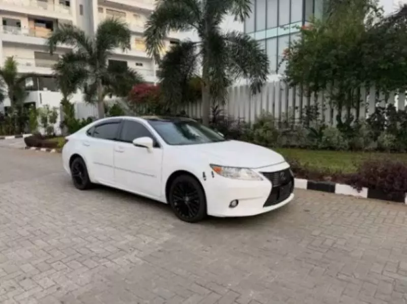 Lexus ES - 2013