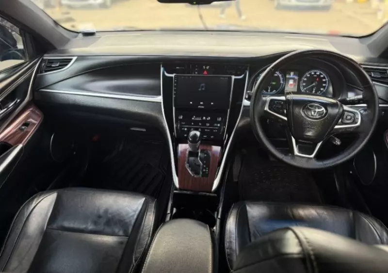 TOYOTA Harrier hybrid - 2014
