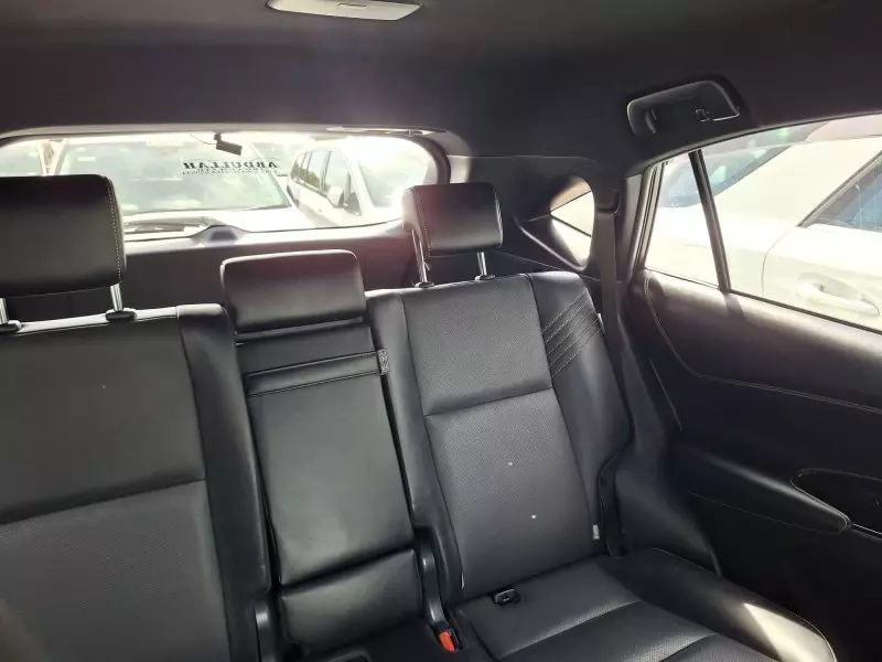 Toyota Harrier   - 2017