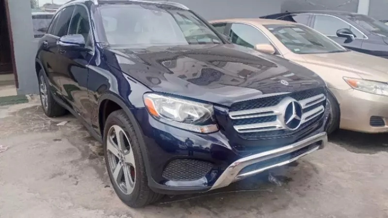 Mercedes-Benz GLC 300   - 2017