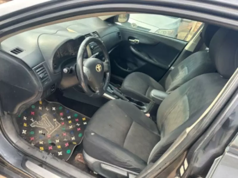 TOYOTA Corolla - 2009