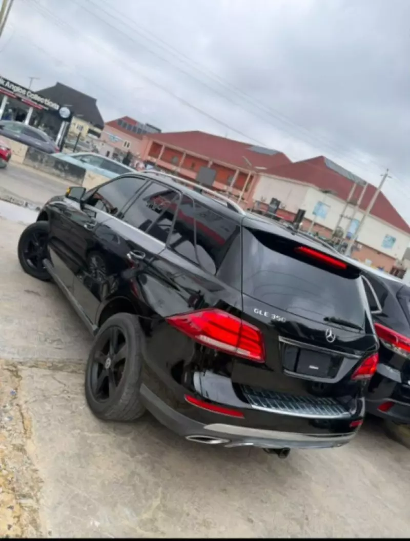 Mercedes-Benz GLE 350 - 2016