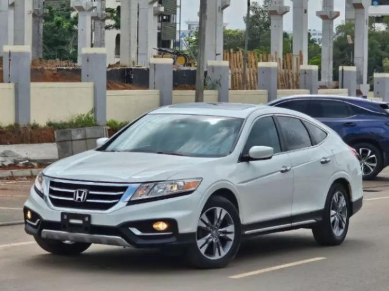 Honda Crosstour   - 2013