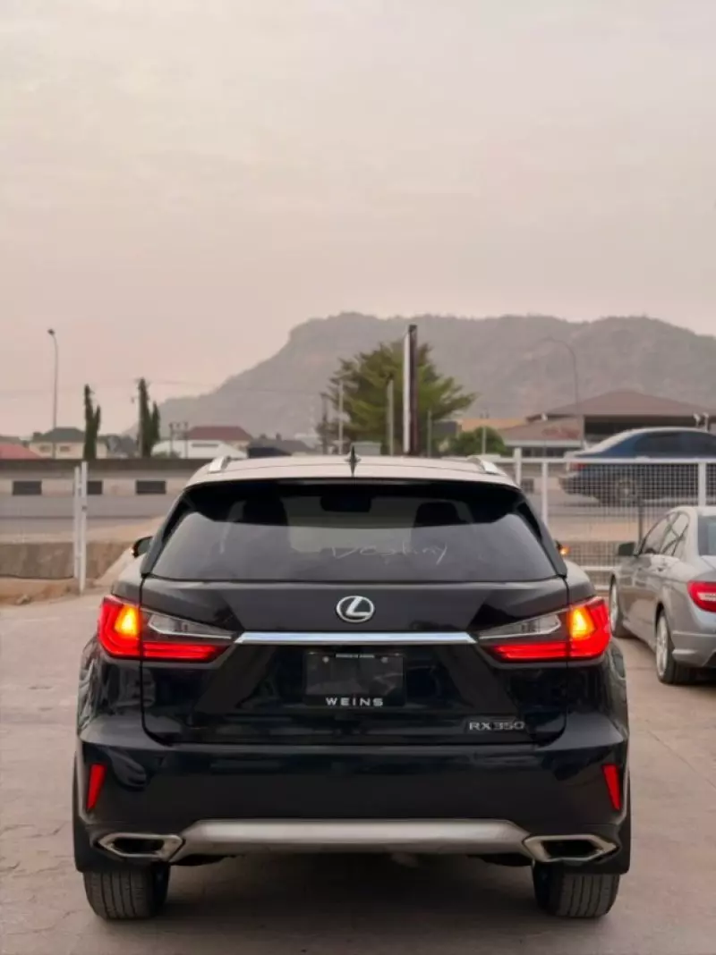 Lexus RX   - 2017