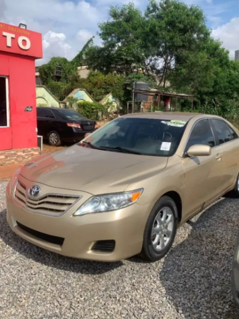 TOYOTA Camry   - 2011