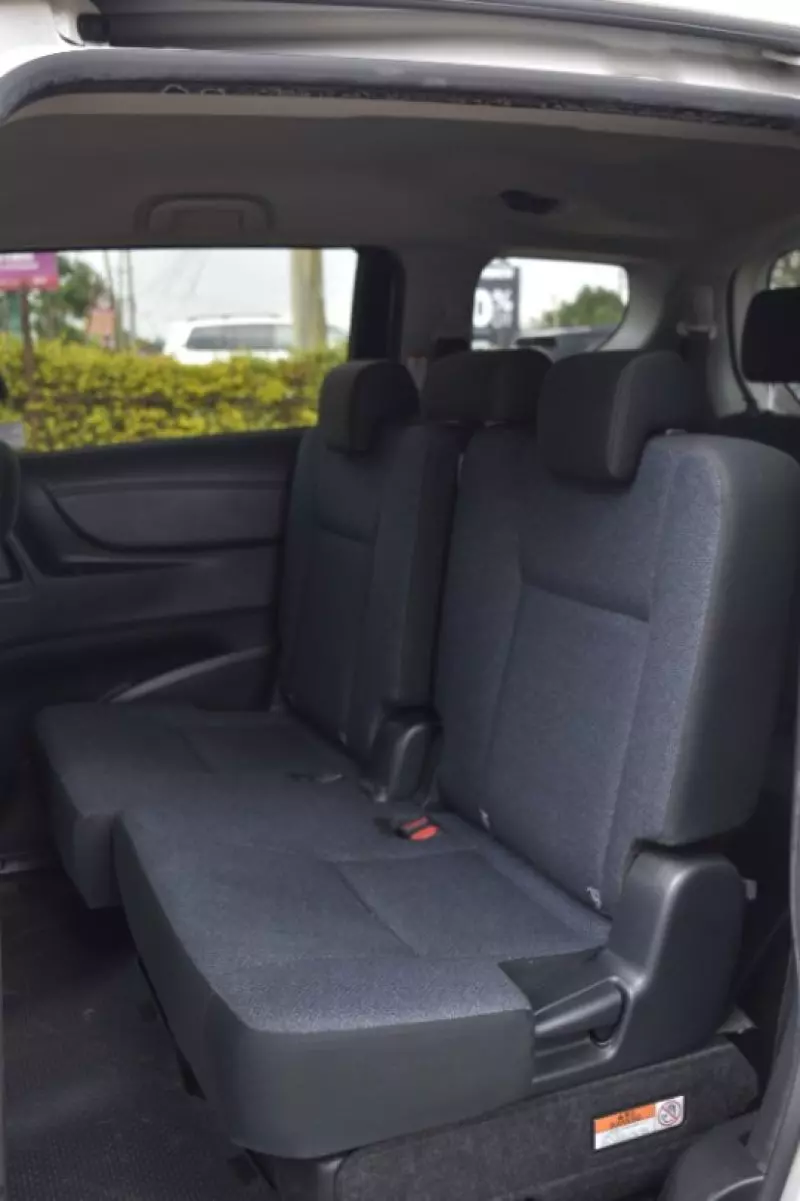 Toyota Sienta   - 2018