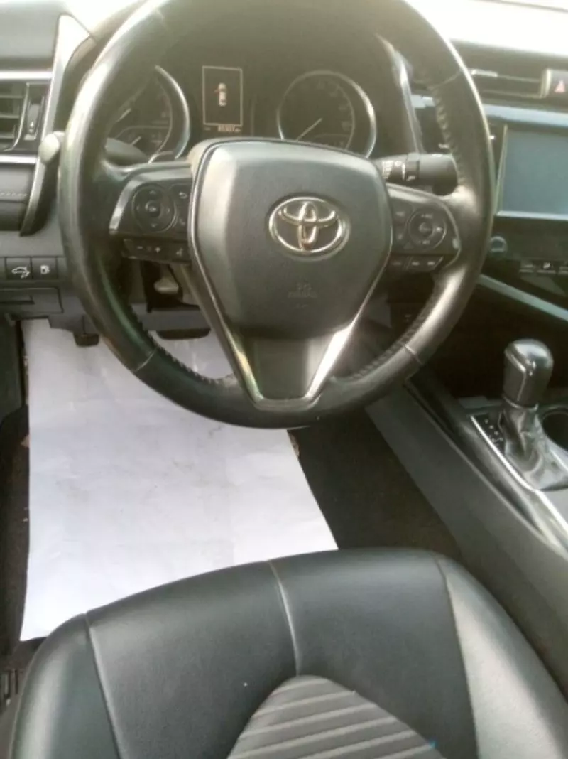 Toyota Camry   - 2018