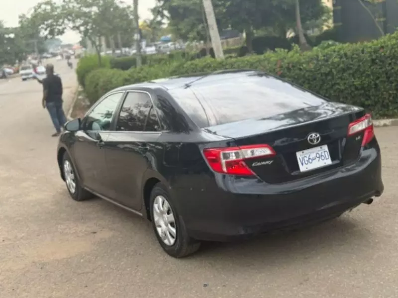 Toyota Camry - 2012