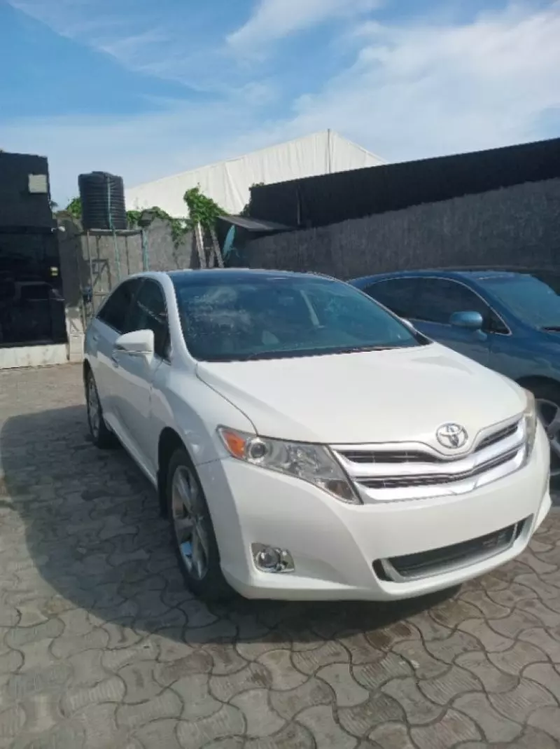 Toyota Venza   - 2013