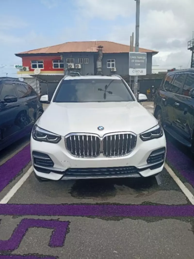 BMW X5   - 2023