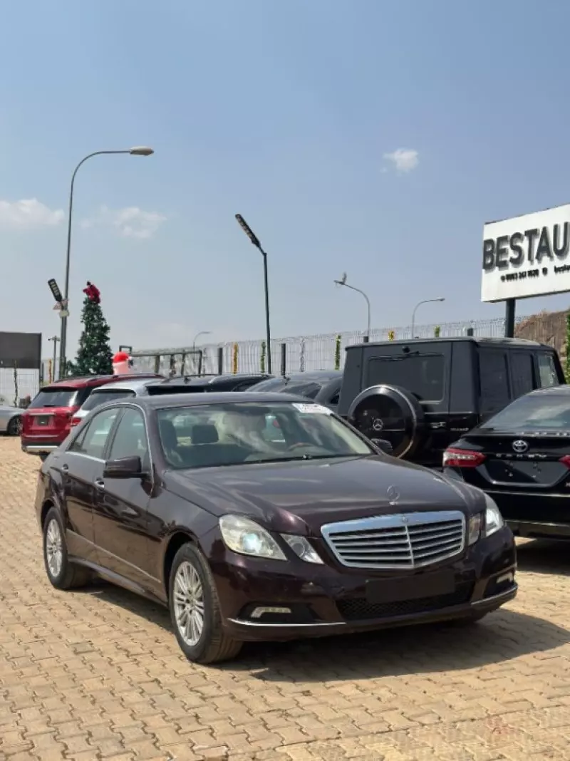 Mercedes-Benz E350   - 2009