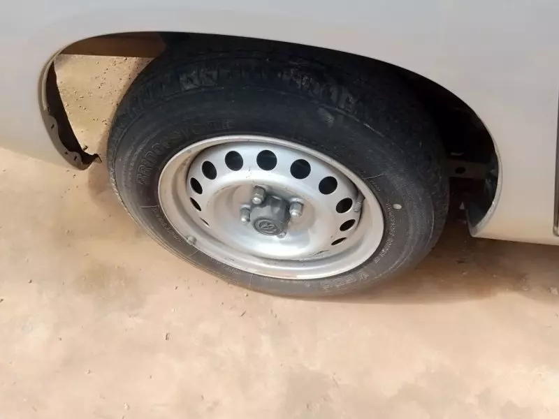 Toyota Succeed    - 2016