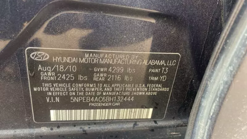 Hyundai Sonata   - 2011