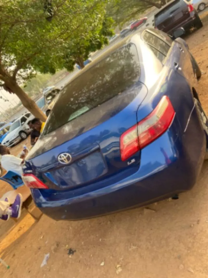 Toyota Camry   - 2009