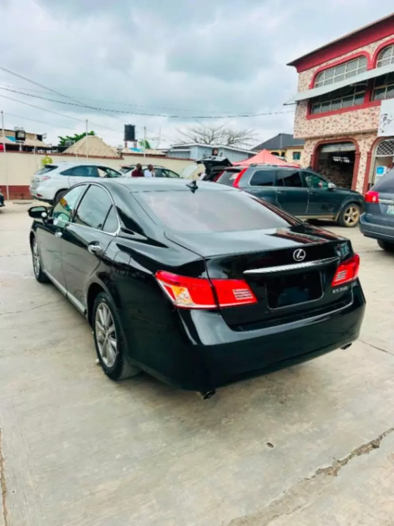 Lexus ES   - 2012