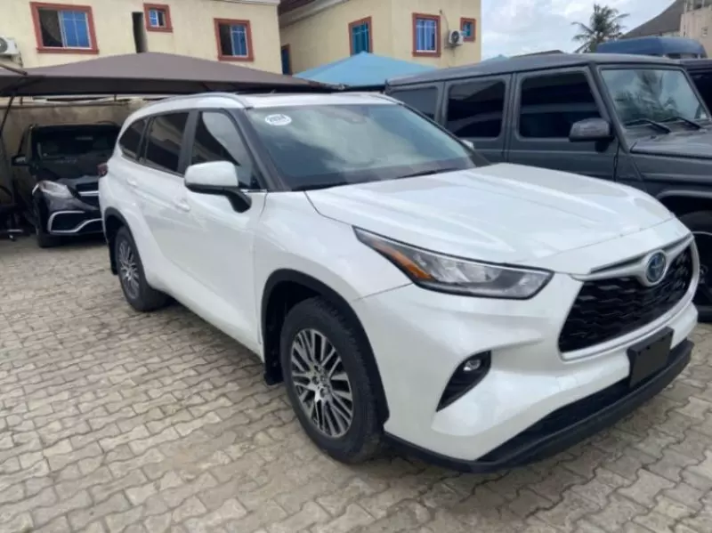 Toyota Highlander   - 2023