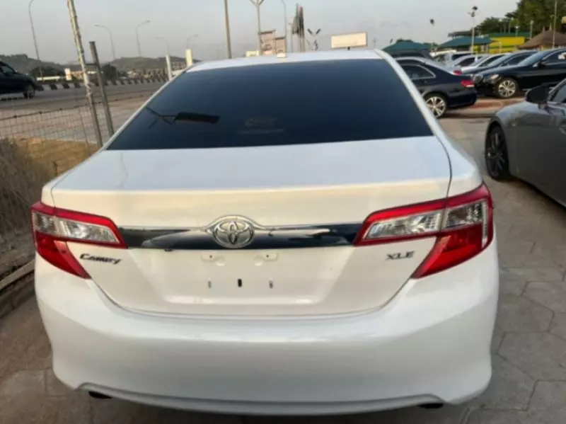 Toyota Camry   - 2012