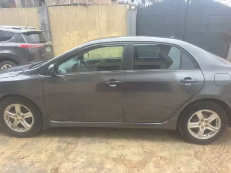TOYOTA Corolla   - 2009
