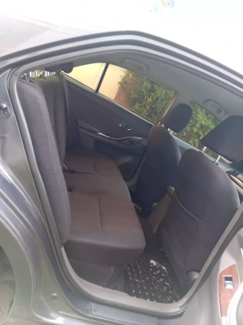 Toyota Premio    - 2014