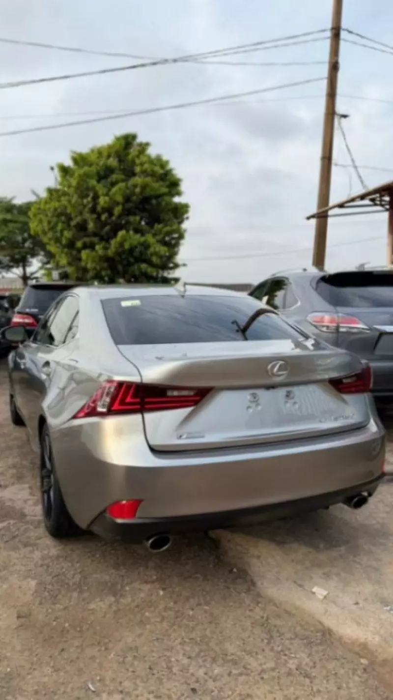 Lexus IS 250 - 2015