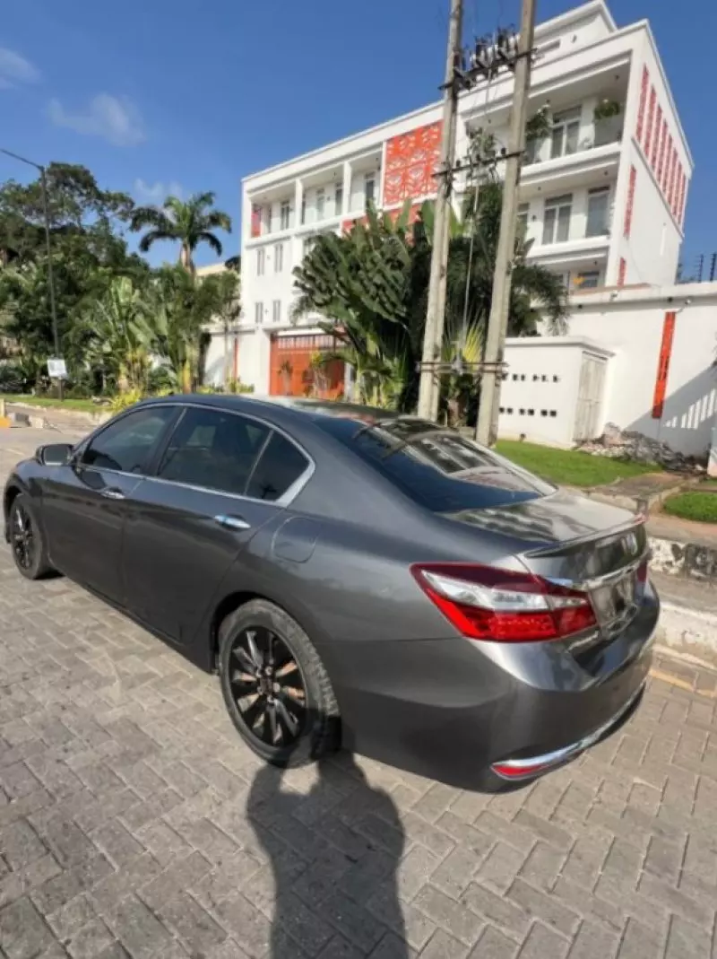 Honda Accord   - 2013