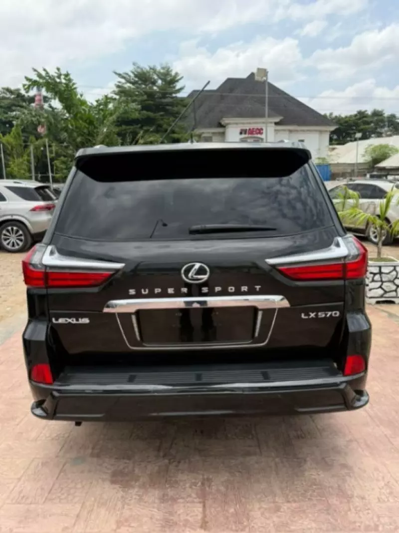 Lexus LX   - 2017
