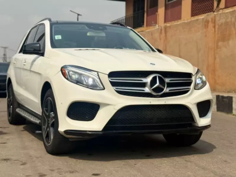 Mercedes-Benz GLE-Class   - 2017