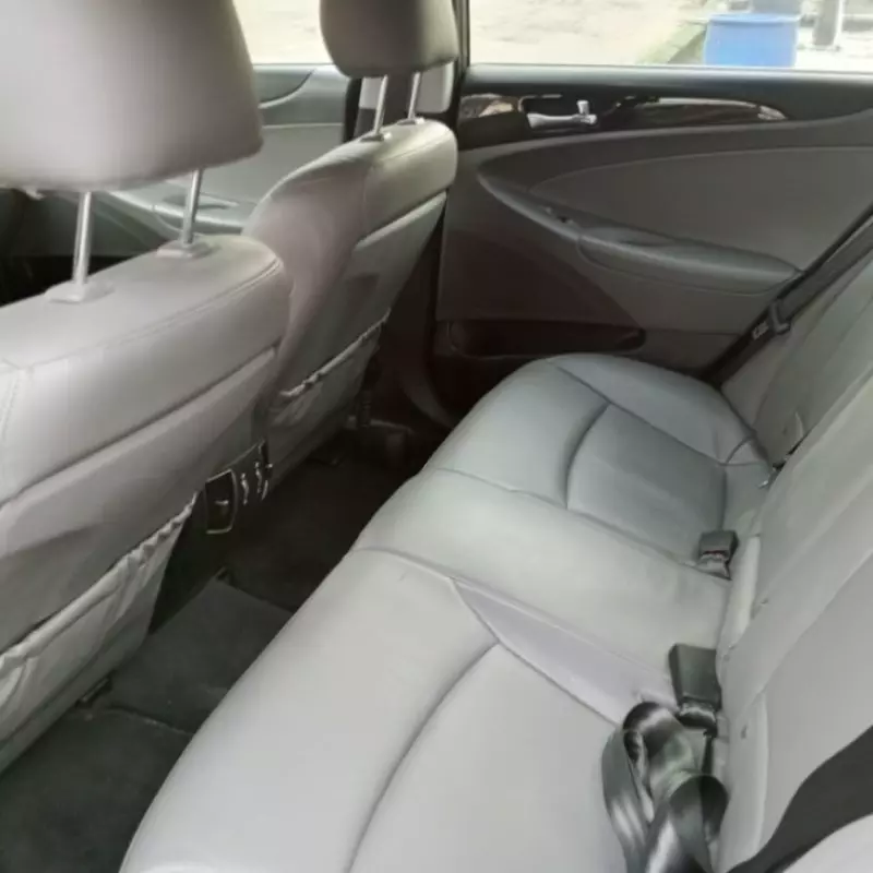 Hyundai Sonata   - 2013